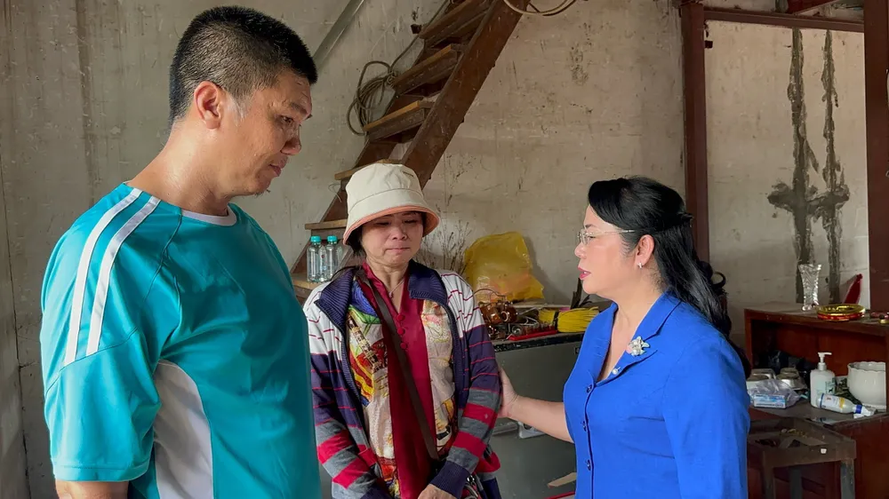 vụ cháy ven kênh