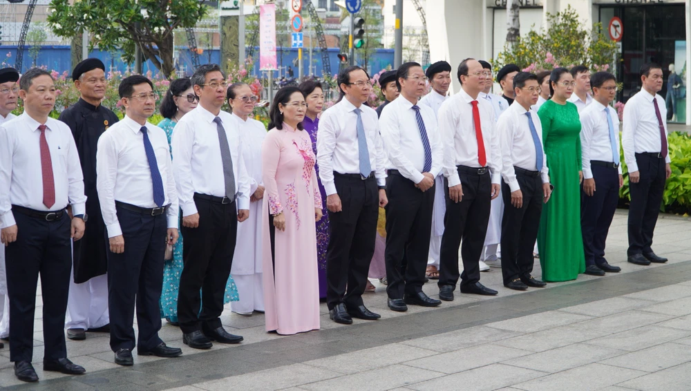 chu-tich-ho-chi-minh-2.jpg