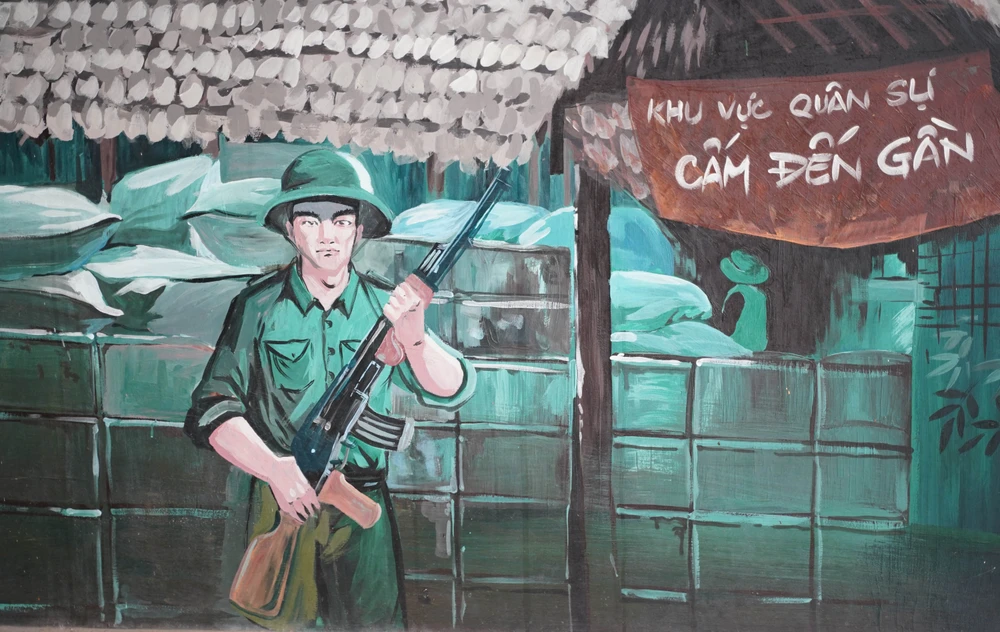 Một số hình ảnh chiến trường được tái hiện sống động. Ảnh: THUẬN VĂN khong-gian-van-hoa-ho-chi-minh-23.jpg