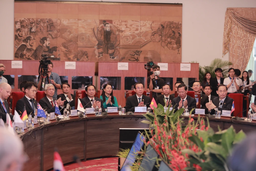 Lãnh đạo TP.HCM dự Đối thoại Hữu nghị TP.HCM lần thứ 1 năm 2022. Ảnh: SNVTPHCM Đối thoại Hữu nghị