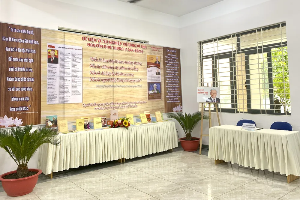 Toàn cảnh không gian tưởng niệm Tổng Bí thư Nguyễn Phú Trọng tại trụ sở UBND phường 9, quận Phú Nhuận. Ảnh: BẢO PHƯƠNG tong-bi-thu-nguyen-phu-trong-7.JPG