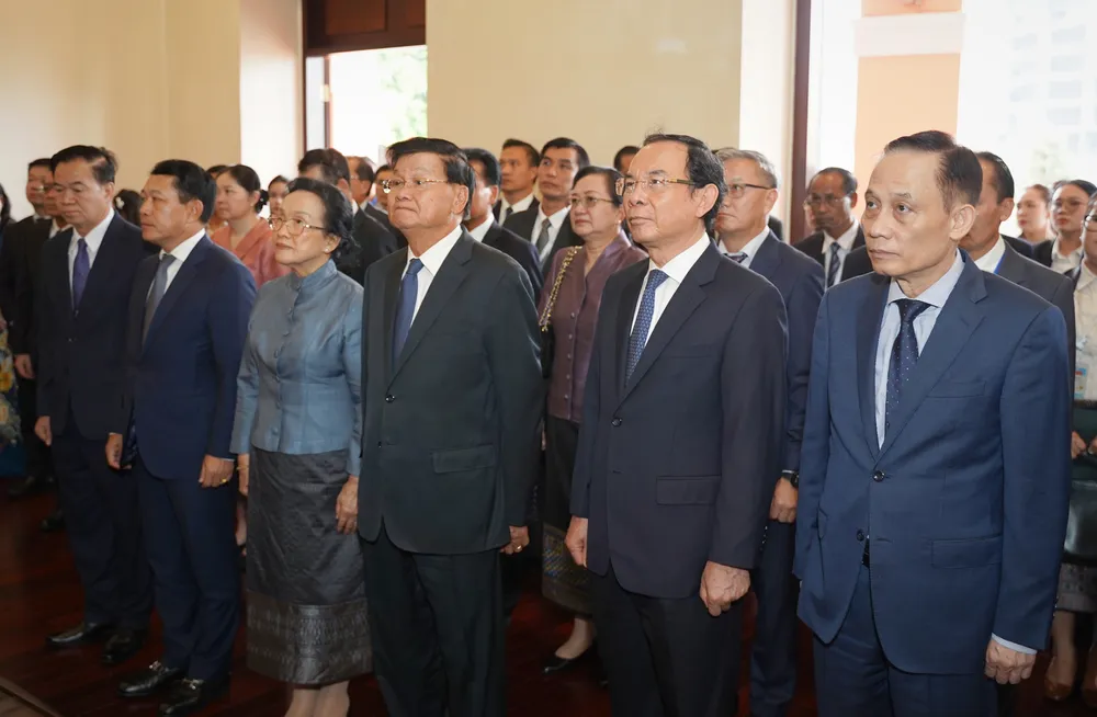 chu-tich-nuoc-lao-19.jpg