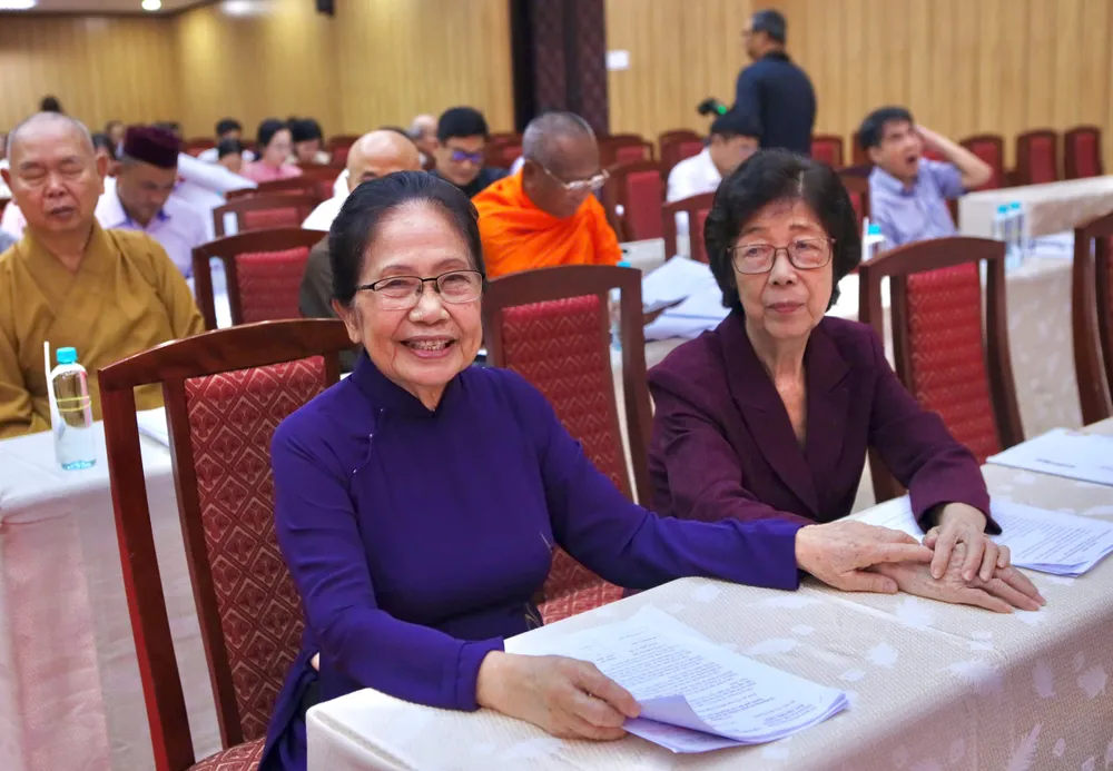 GS Nguyễn Thị Ngọc Phượng (bìa trái) tại hội nghị. Ảnh: NGUYỆT NHI GS Nguyễn Thị Ngọc Phượng