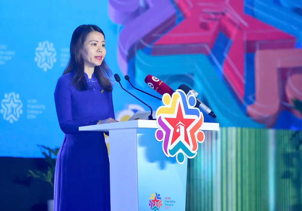 Bà Nguyễn Minh Hằng, Thứ trưởng Bộ Ngoại giao, phát biểu tại hội nghị. Ảnh: NGUYỆT NHI z5861861028271_136ddc368147baac5dd63817a95f8eda.jpg