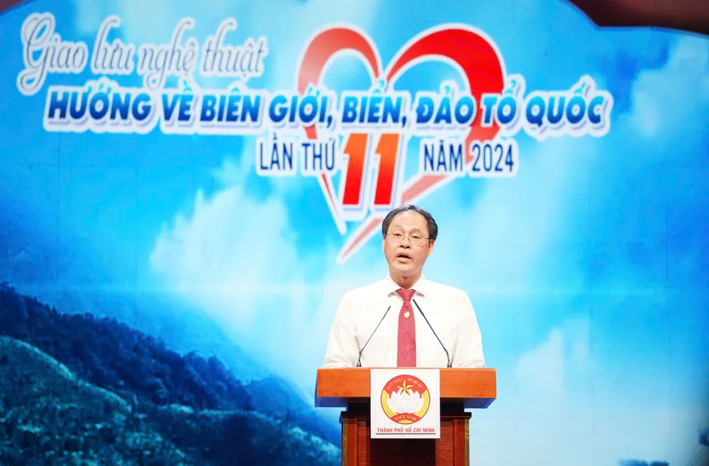 Ông Nguyễn Thành Trung, Phó Chủ tịch Thường trực Ủy ban MTTQ Việt Nam TP.HCM, phát biểu tại chương trình. Ảnh: THUẬN VĂN huong-ve-bien-gioi-2.jpg