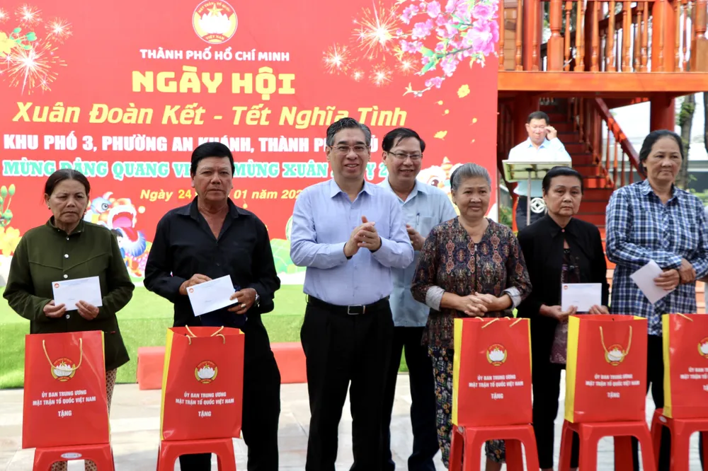 tet-nghia-tinh-1.jpg tết nghĩa tình