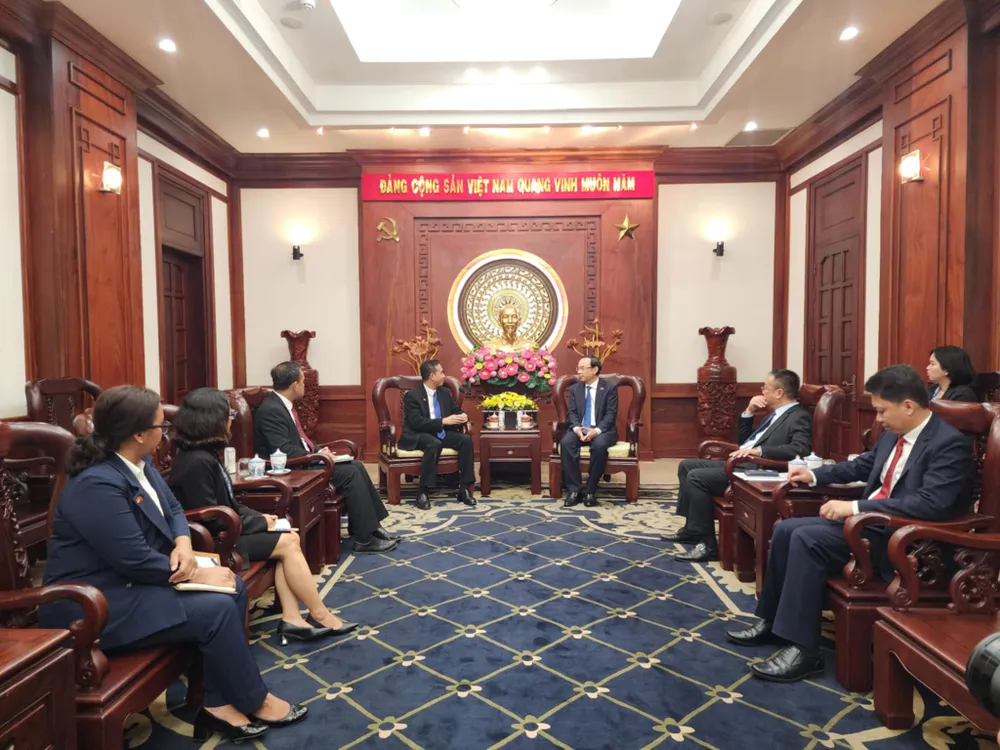 tong-lanh-su-indonesia-1.jpg Bí thư Nguyễn Văn Nên tiếp Tổng Lãnh sự Indonesia chào từ biệt