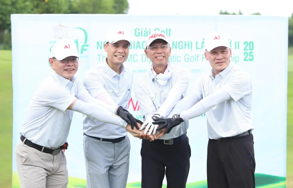 giai-golf-ngoai-giao-3.JPG