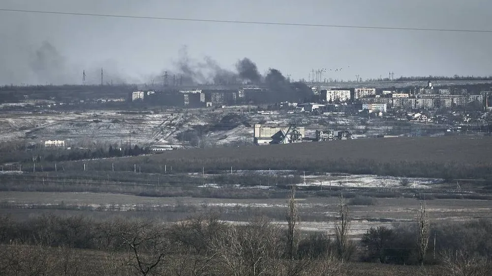 TP Soledar (tỉnh Donetsk, Ukraine) hoang tàn sau các cuộc giao tranh giữa quân Moscow-Kiev ngày 12-1. Ảnh: AP