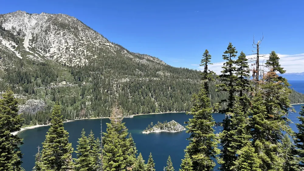 Một góc hồ Tahoe (Mỹ). Ảnh: GETTY IMAGES Một góc hồ Tahoe (Mỹ). Ảnh: GETTY IMAGES