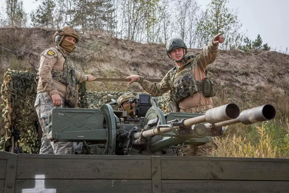 Lính Ukraine tập trận quân sự tại Zaporizhia hôm 18-10. Ảnh: GENERAL STAFF OF THE UKRAINIAN ARMED FORCES 393884037_804092961466567_6036698749532988285_n.png