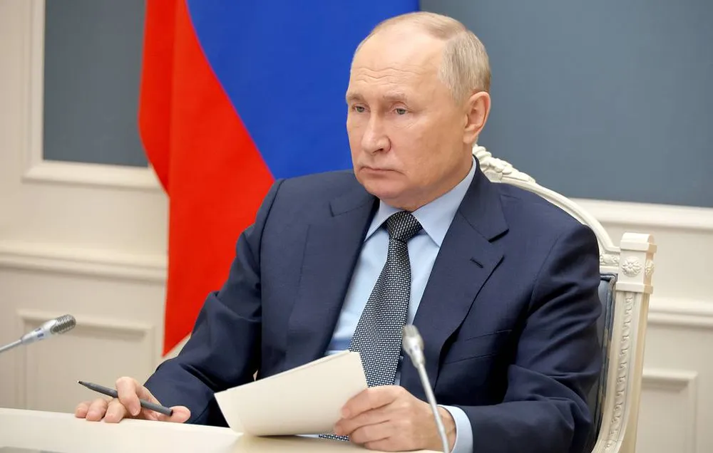 Dự hội nghị thượng đỉnh G20 hôm 22-11, Tổng thống Nga Vladimir Putin cho rằng chính sách kinh tế vĩ mô thiếu khôn ngoan của một số quốc gia đã khiến kinh tế thế giới gặp khó khăn. Ảnh: TASS Dự G20, ông Putin đề cập nguyên nhân khiến kinh tế thế giới gặp khó khăn