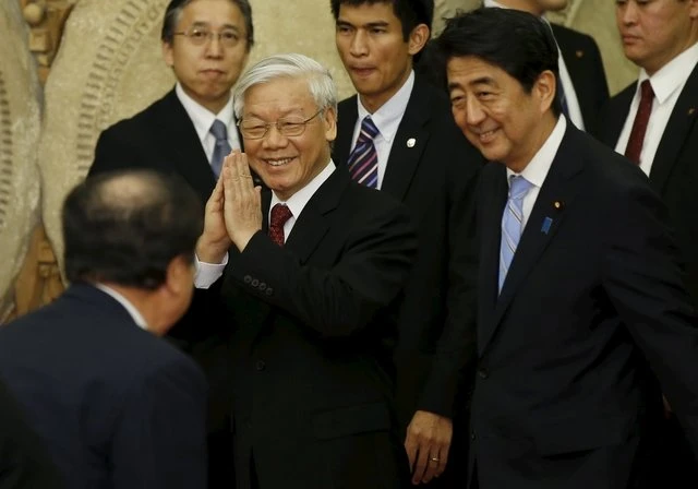 Tổng bí thư Nguyễn Phú Trọng gặp gỡ các quan chức Nhật tại Tokyo hồi 2015. Ảnh: TTXVN Quan_he_Viet_Nhat_5.png
