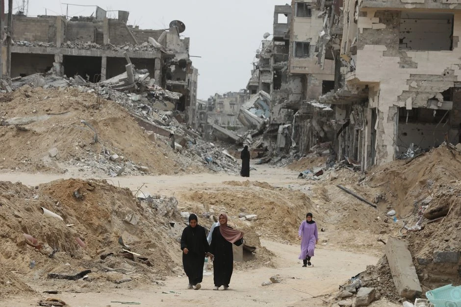 Nhiều khu vực tại Gaza bị các cuộc không kích của Israel tàn phá nặng nề. Ảnh: ZUMA PRESS 7d82ae841f5de4e0411a0174f197e0a07a850daf.jpg