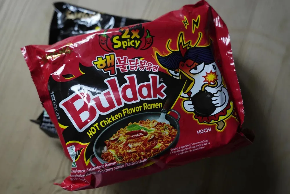 Một sản phẩm mì ăn liền của Samyang. Ảnh: AP Đan Mạch thu hồi mì ăn liền Hàn Quốc vì quá cay
