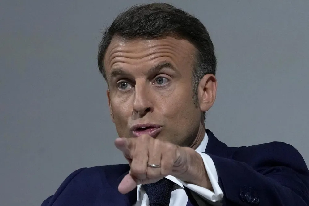 Tổng thống Pháp Emmanuel Macron hôm 12-6. Ảnh: AP Tổng thống Pháp cảnh báo nguy cơ 'nội chiến'