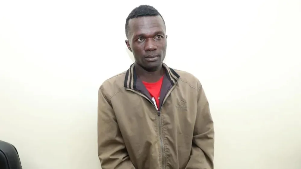 Nghi phạm sát hại 42 phụ nữ - Collins Jumaisi Khalusha. Ảnh: CỤC ĐIỀU TRA HÌNH SỰ KENYA Nghi phạm sát hại 42 phụ nữ bị bắt khi đang xem chung kết Euro