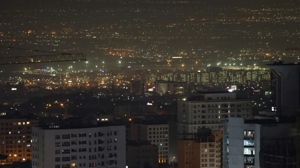 Quang cảnh thủ đô Tehran (Iran) sau khi có một số tiếng nổ lớn vào sáng 26-10. Ảnh: REUTERS Israel không nhắm mục tiêu cơ sở hạt nhân của Iran, vì sao?