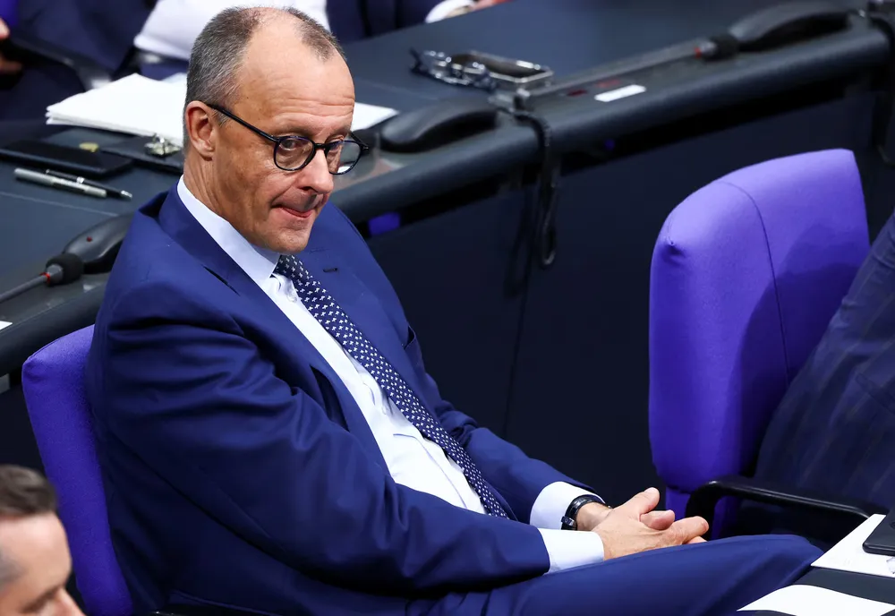 chính phủ đức sụp đổ 2.png