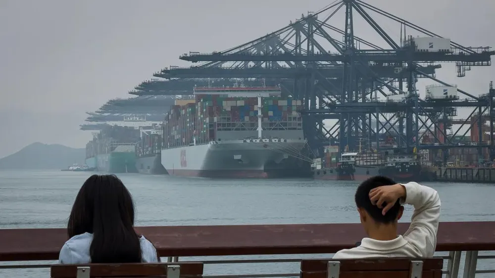 Một số tổ chức và chuyên gia kinh tế khác lại cho rằng sẽ không hoặc ít có khả năng xảy ra suy thoái kinh tế toàn cầu. Ảnh: GETTY IMAGES suy thoái kinh tế toàn cầu căng thẳng thuế quan kinh tế thế giới 2webp.jpg