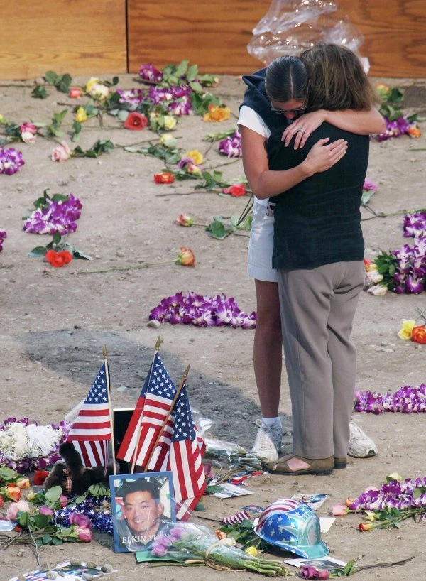 Chùm ảnh kỷ niệm 13 năm ngày khủng bố 11-9 ảnh 9