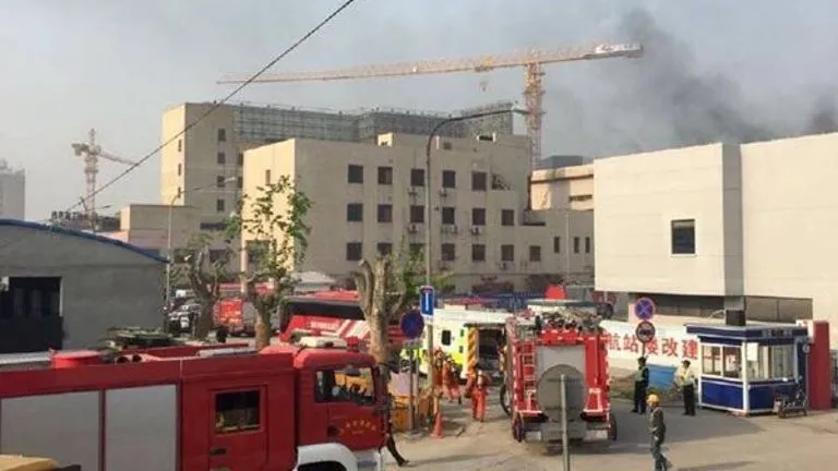 Cháy tại sân bay Thượng Hải, 2 người chết ảnh 1 Cháy tại sân bay Thượng Hải, 2 người chết ảnh 1