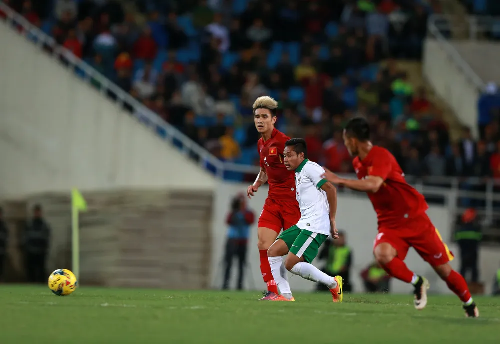 Hai trận giao hữu trước thềm AFF Cup 2016, đội tuyển Việt Nam hòa sân khách Indoonesia 2-2 và thắng sân nhà 3-2