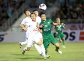 Đình Trọng, Minh Vương, Thành Chung bị đau, ông Park chỉ loại 2 cầu thủ ảnh 4 Khi VPF bị trên đe dưới búa...