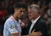 Rio không muốn Ronaldo chỉ đạo đồng đội MU thay cho HLV Solskjaer ảnh 1 HLV Solskjaer: 'Ronaldo cũng là con người, cần phải chăm sóc'
