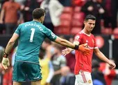 Bất ngờ Quả bóng vàng với ngựa về ngược Benzema ảnh 1 Thủ môn Aston Villa khiêu khích Ronaldo đá phạt đền