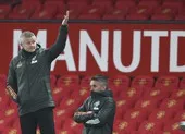 Solskjaer nên rời Man United 