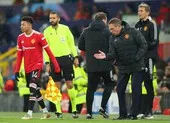 Ronaldo nổi giận khi bị Transfermarkt đại hạ giá ảnh 1 Sốc: 4 công thần tháo chạy khỏi MU