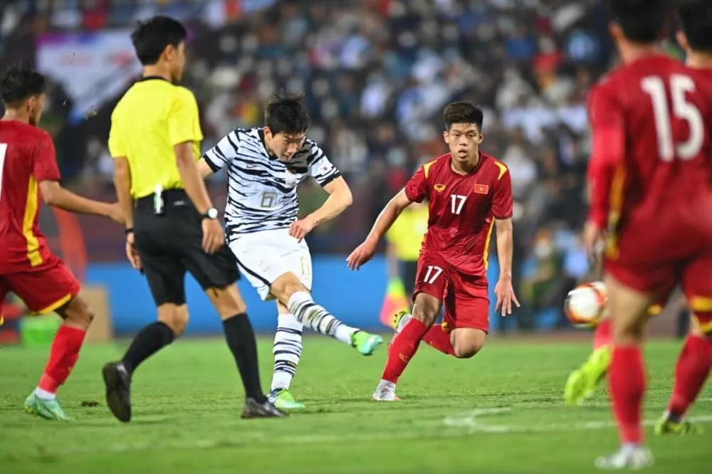 HLV Park Hang-seo sẽ tung đội hình mạnh nhất tái đấu U-20 Hàn Quốc ở trận lượt về ngày 22-4 trên sân Hàng Đẫy. Ảnh: HẢI THỊNH. HLV Park Hang-seo sẽ tung đội hình mạnh nhất tái đấu U-20 Hàn Quốc ở trận lượt về ngày 22-4 trên sân Hàng Đẫy. Ảnh: HẢI THỊNH.