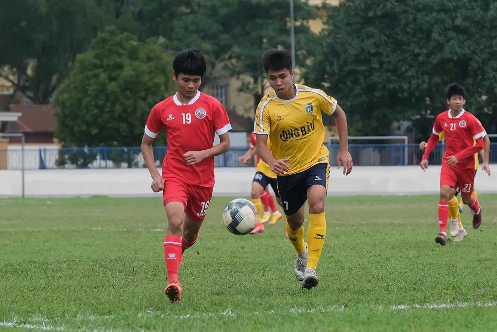 Trung Hiếu cao 1m43 chỉ sau vài năm tập luyện và được các chuyên gia dinh dưỡng chăm sóc tốt đã cao đến 1m76. Trung Hiếu cao 1m43 chỉ sau vài năm tập luyện và được các chuyên gia dinh dưỡng chăm sóc tốt đã cao đến 1m76.