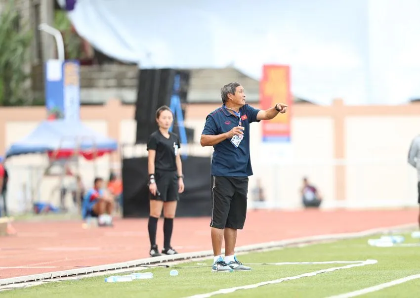 HLV Mai Đức Chung tin tưởng các học trò vô địch SEA Games 31 trên sân nhà Cẩm Phả, sau lần ông giúp tuyển nữ Việt Nam giành vé chơi vòng chung kết World Cup 2022. Ảnh: ANH PHƯƠNG.