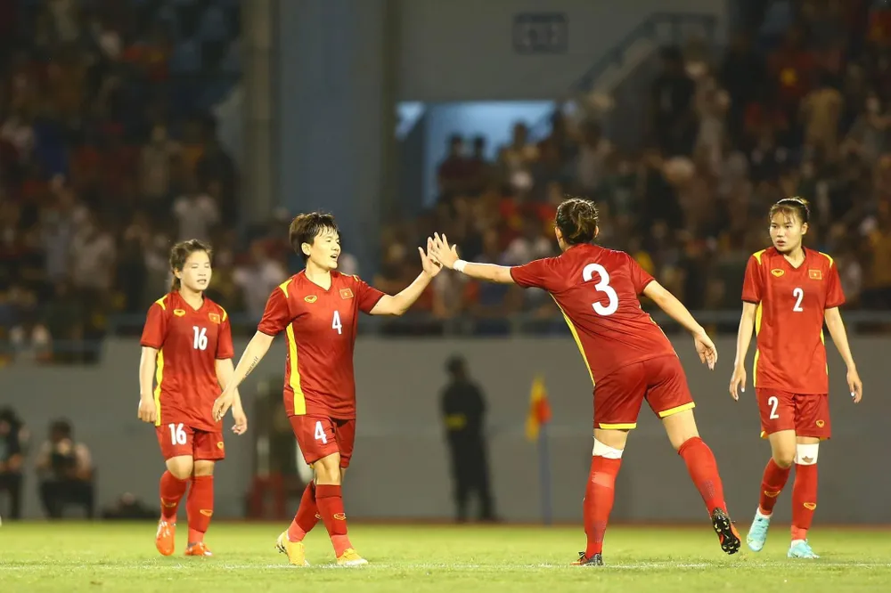 Tuyển nữ Việt Nam có khởi đầu suôn sẻ trong hành trình bảo vệ ngôi vô địch SEA Games. Ảnh: ANH PHƯƠNG.