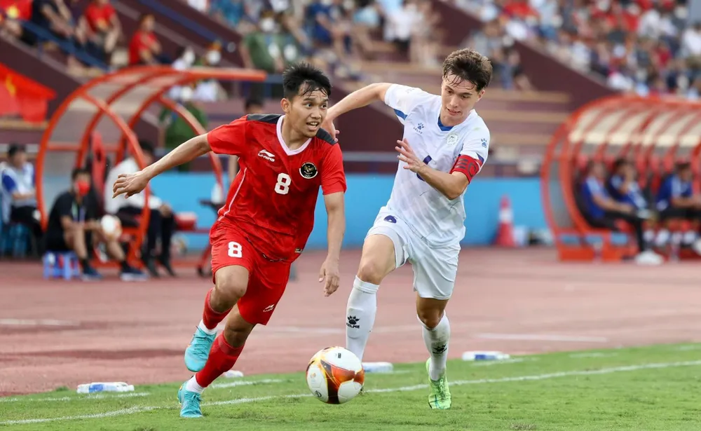 U-23 Indonesia sau khi vượt qua Philippines 4-0 đã nắm quyền tự quyết trong tay ở lượt trận cuối chỉ cần hòa Myanmar là chắc chắn đi tiếp. Ảnh: ANH PHƯƠNG.