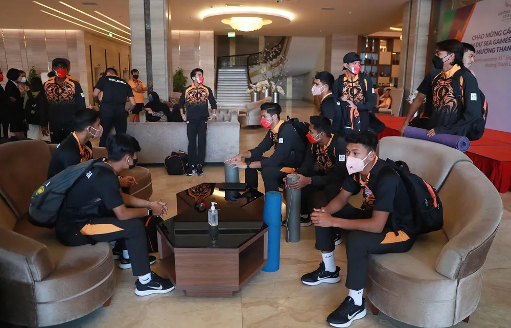 Ông Maloney đánh giá cao U-23 Việt Nam và dặn dò các cầu của mình là muốn trở thành nhà vô địch, các bạn phải đánh bại những đội bóng tốt nhất. Ông Maloney đánh giá cao U-23 Việt Nam và dặn dò các cầu của mình là muốn trở thành nhà vô địch, các bạn phải đánh bại những đội bóng tốt nhất.