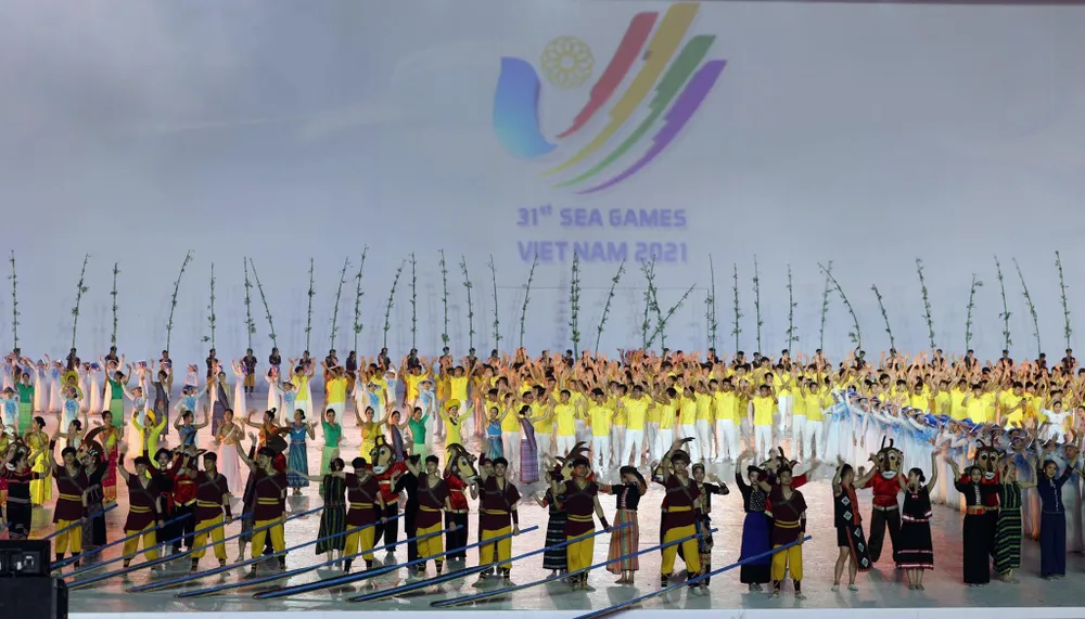 ... thể hiện sự đoàn kết, gắn bó mà các nước Đông Nam Á muốn gửi gắm tại kỳ SEA Games 31. Ảnh: ANH PHƯƠNG.