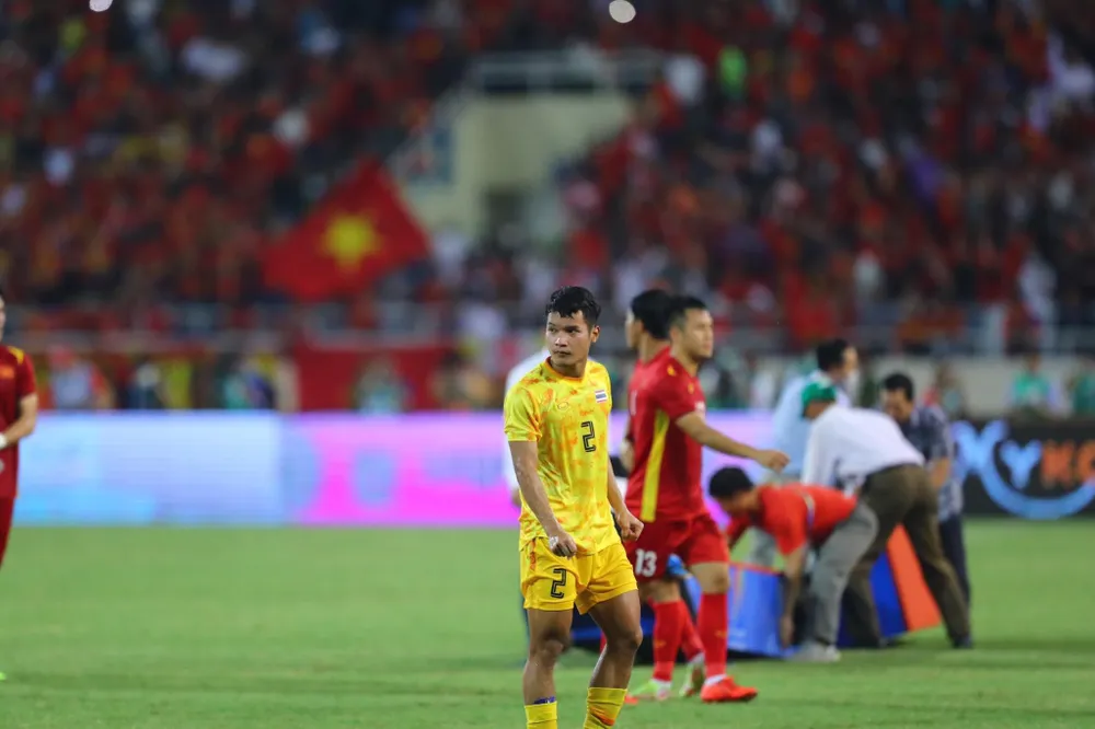 Cầu thủ Thái Lan thất vọng vì không thể đòi lại ngôi vô địch SEA Games. Ảnh: ANH DUY.