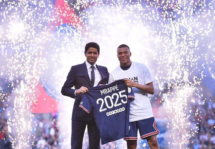 Mbappe vừa tái ký hợp đồng với gã khổng lồ thành Paris đến năm 2025. Ảnh: CGI.