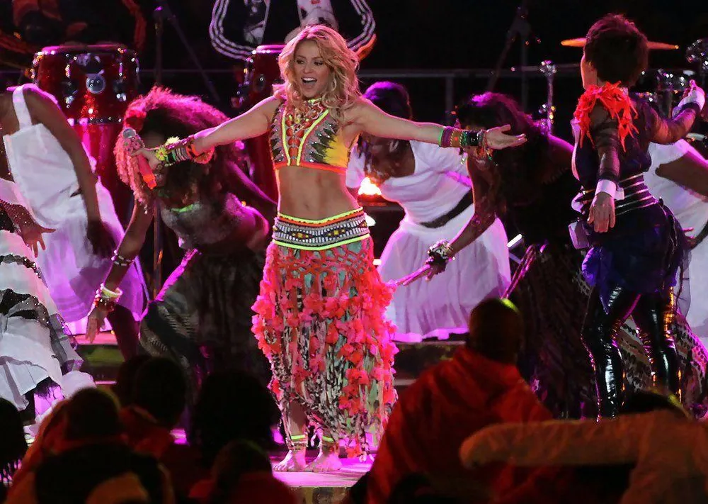 Nữ ca sĩ nhạc pop Shakira nổi tiếng người Colombia từng bị trúng tiếng sét ái tình với trung vệ Pique. Ảnh: CGI. Nữ ca sĩ nhạc pop Shakira nổi tiếng người Colombia từng bị trúng tiếng sét ái tình với trung vệ Pique. Ảnh: CGI.