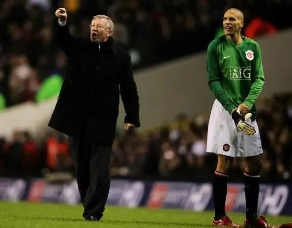 HLV Ferguson đã chọn trung vệ Ferdinand làm người gác đền. Ảnh: CGI.