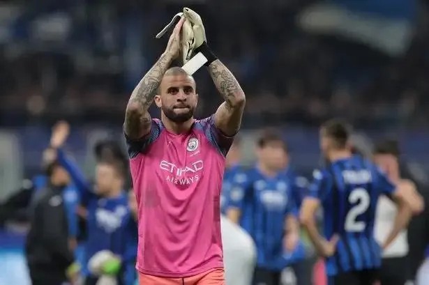 Hậu vệ Walker xuất sắc giữ sạch lưới nhà. Ảnh: CGI.