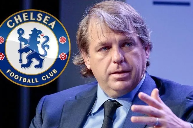 Chủ mới của Chelsea vừa có cuộc gặp gỡ với người đại diện của Ronaldo. Ảnh: CGI.