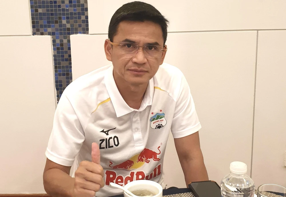 VieNEST đồng hành với HLV Kiatisak tại đấu trường AFC Champions League...