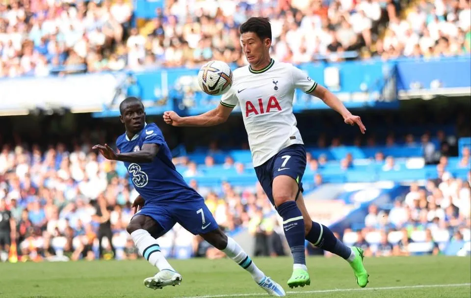 Tiền đạo người Hàn Quốc từng nhiều lần là nạn nhân của việc phân biệt chủng tộc. Ảnh: CGI.