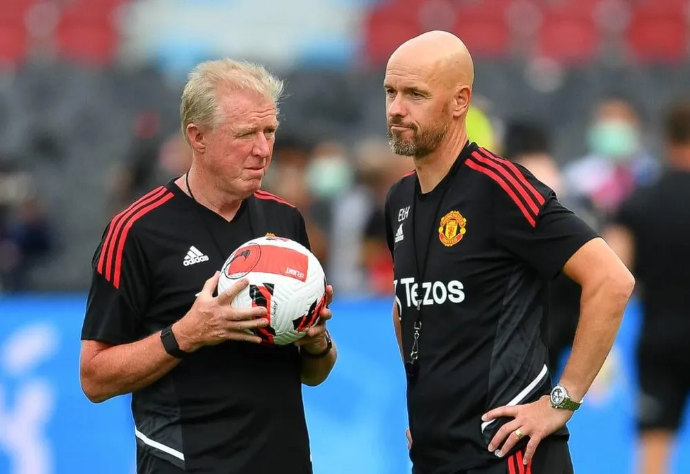 HLV Ten Hag vẫn còn đau đầu lo tăng cường viện binh cho MU. Ảnh: CGI. HLV Ten Hag vẫn còn đau đầu lo tăng cường viện binh cho MU. Ảnh: CGI.