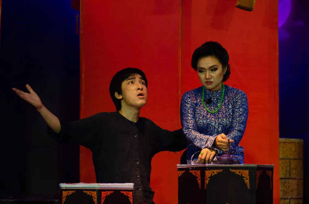 Thảo Vy lột tả xuất thần vai bà Cả Cẩm Tú với nhiều âm mưu xảo quyệt che đậy bằng một tấm lòng nhân ái giả tạo. Ảnh: ANH TƯỞNG.