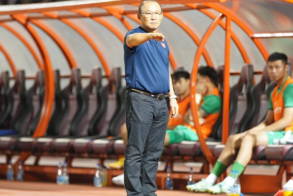 HLV Park Hang-seo ghi nhiều dấu ấn với bóng đá Việt Nam và trong hai năm liên tiếp xuất hiện trong tốp những người hùng thể thao Hàn Quốc. Ảnh: ANH PHƯƠNG.